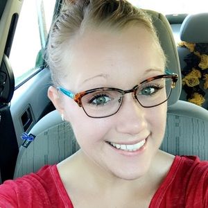 Meet your Posher, Whitney